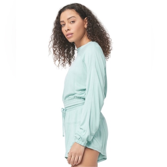 L*Space Revolve Day Tripper Pullover Color Pool Size Small NWT - Picture 4 of 12